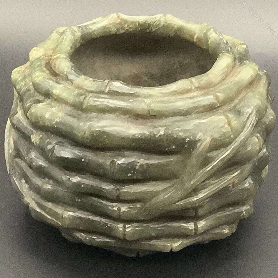 Antique Carved Jade Pot &ndash; Bamboo Detail