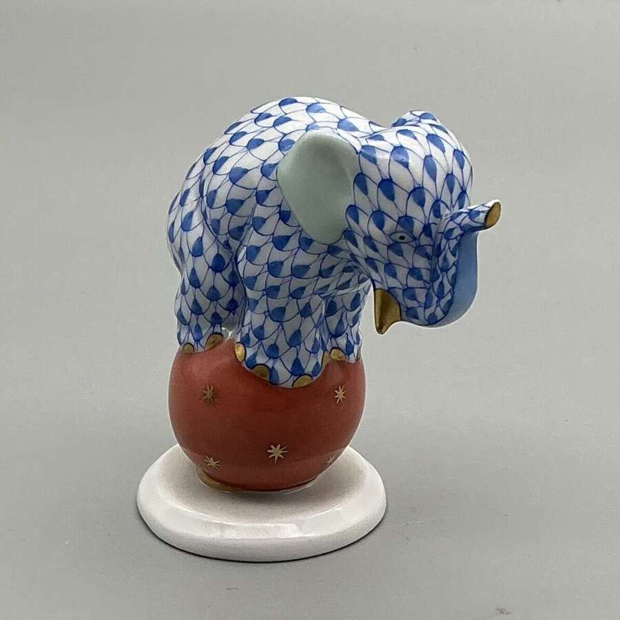 Herend &ldquo;Elephant on Ball&rdquo; Porcelain Figurine &ndash; Vieux Herend Blue Fishnet