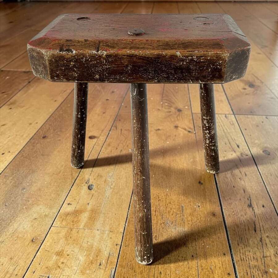 Early English Three-Legged Milking Stool &ndash; Wonderful Patina